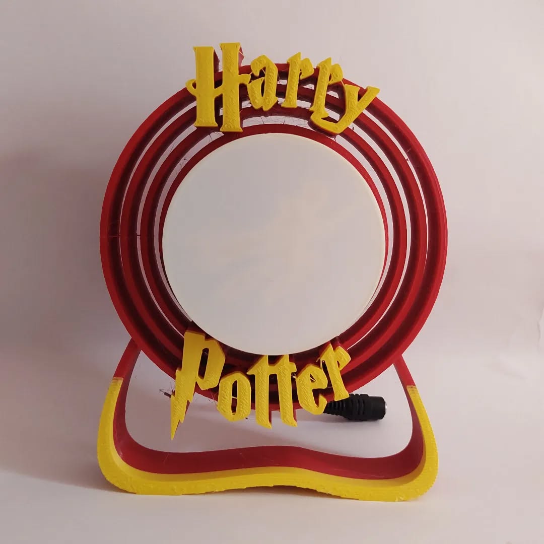 Luminária do Harry Potter.