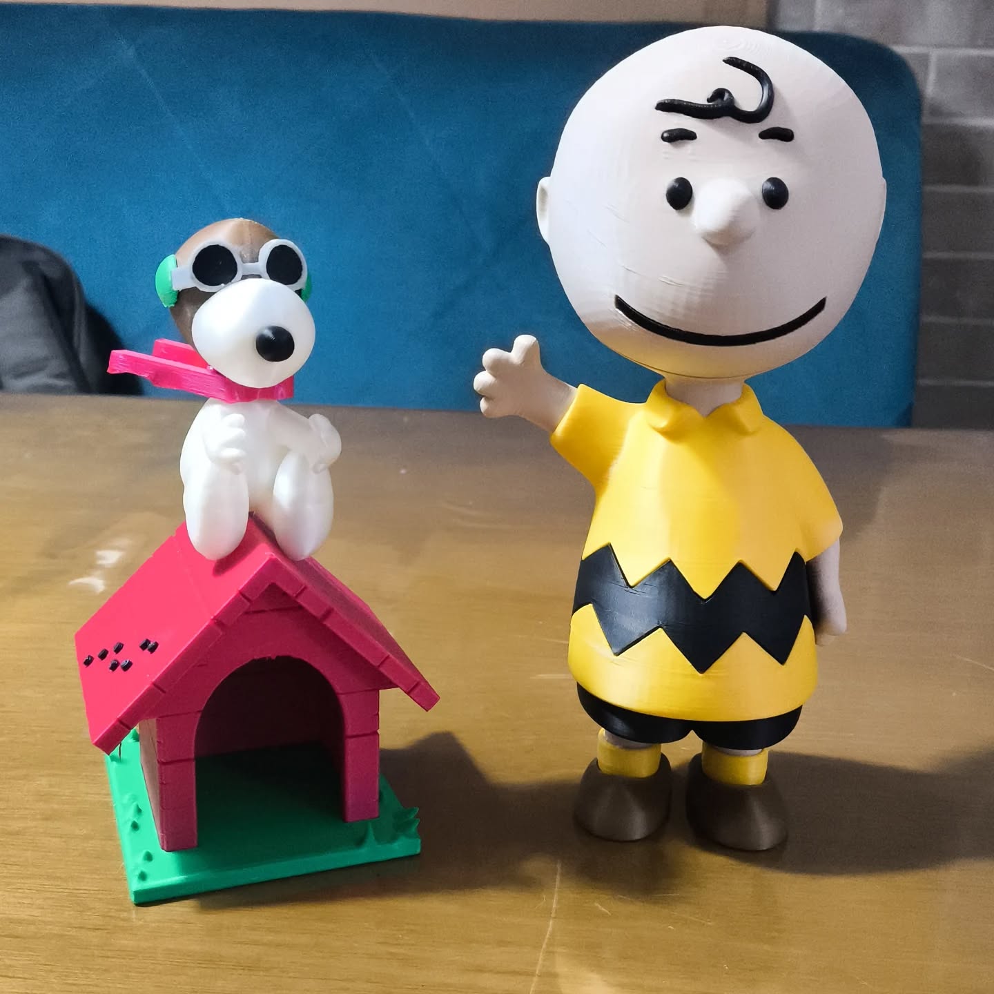 Charlie e seu fiel amigo Snoopy